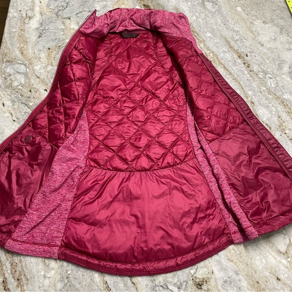 Lululemon Down For A Run Vest in Berry Rumble Women’s size 4 - Picture 11 of 14